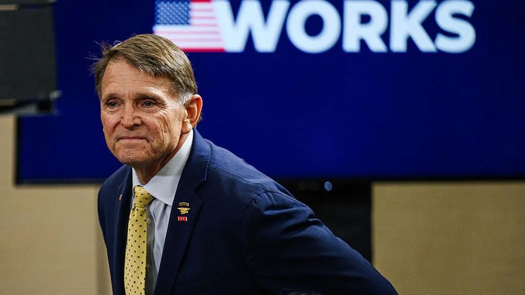 Loyalis Trump Tumbangkan Pengkritik Internal Partai Republik dalam Pertarungan Sengit di Kentucky