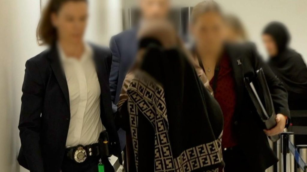 Tiba dari Suriah, Tiga Perempuan Australia Terkait ISIS Didakwa Kejahatan terhadap Kemanusiaan
