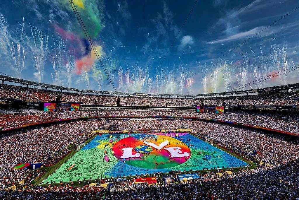 Shakira, Madonna, Justin Bieber, dan BTS Meriahkan Pertunjukan Paruh Waktu Final Piala Dunia