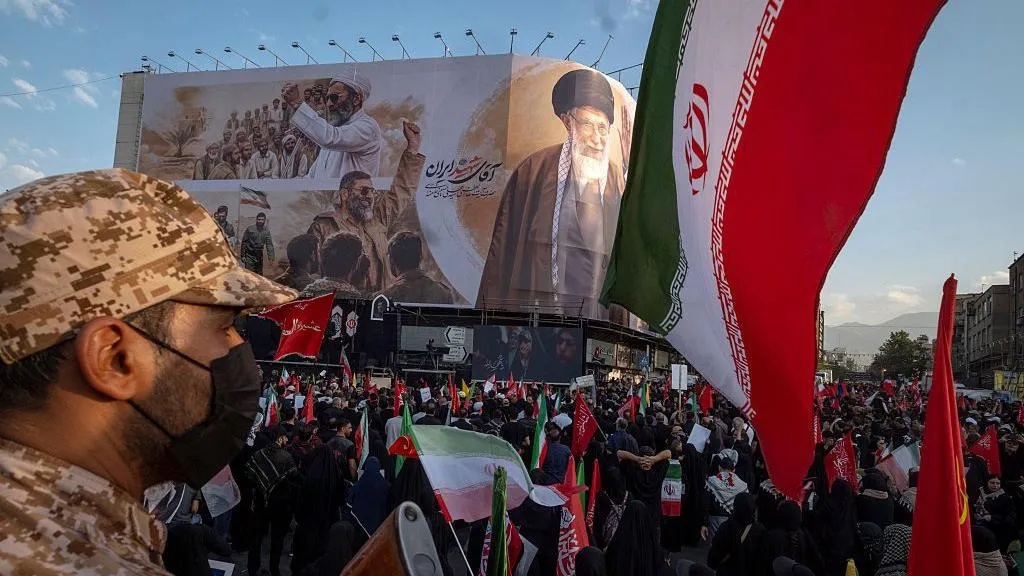 AS Lancarkan Gelombang Serangan Baru ke Iran, Trump Peringatkan Teheran: “Lebih Baik Bersikap”