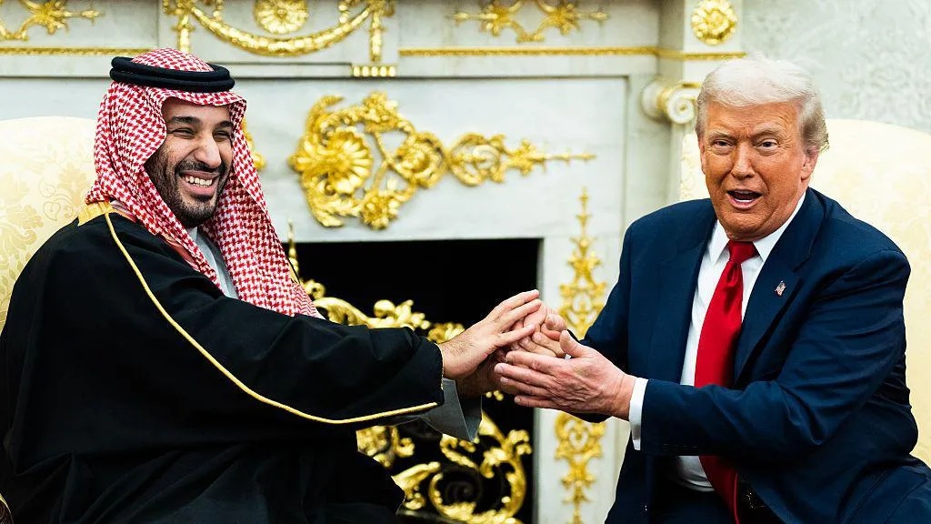 AS dan Arab Saudi Teken Kesepakatan Nuklir Bersejarah, Picu Kekhawatiran Proliferasi Senjata Nuklir