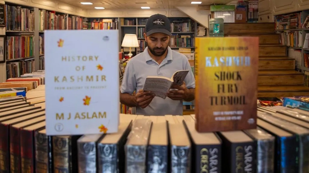 Penertiban Buku “Bermuatan Keberatan” di Kashmir Picu Polemik, Kebebasan Akademik Jadi Sorotan