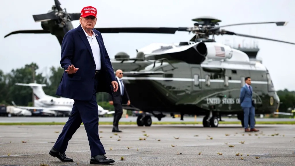 Trump Ancam Bomb Oman Jika Dinilai Menghambat Kesepakatan dengan Iran