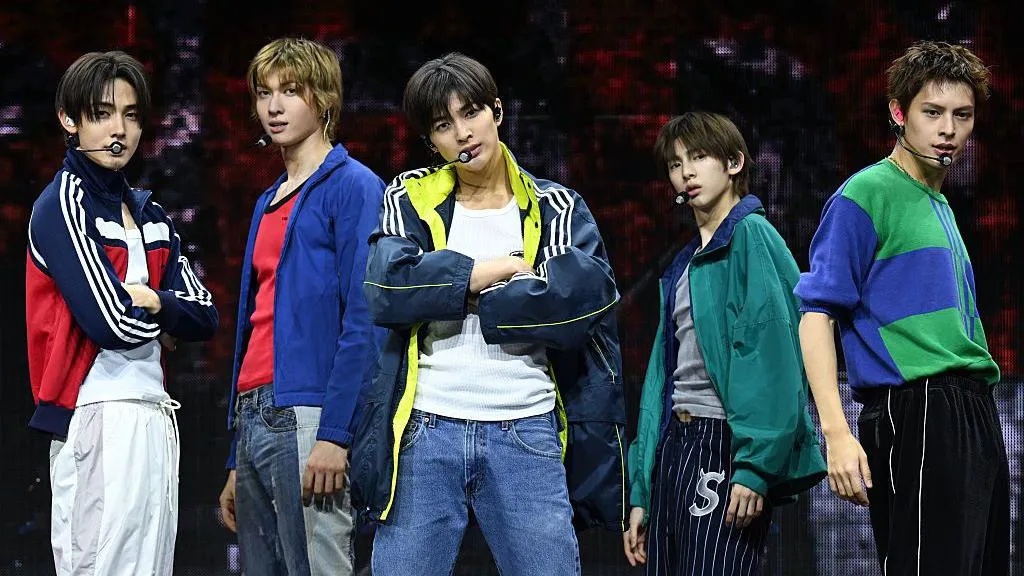 “Turunkan Ponselmu”, Pesan Grup K-Pop Cortis yang Memicu Perdebatan di Kalangan Penggemar