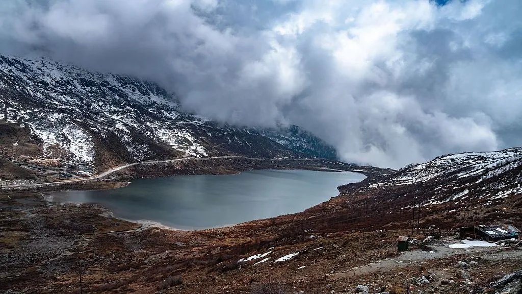 Himalaya Mencair Semakin Cepat, Ekonomi India Terancam Menghadapi Dampak Besar