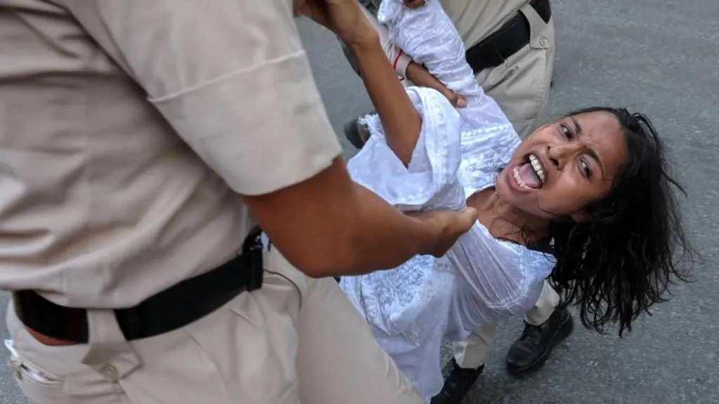 Tiga Jurnalis Perempuan Tuduh Polisi India Lakukan Pelecehan Seksual Saat Protes