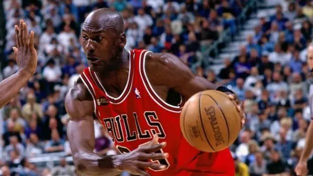 Jersey Michael Jordan dari Musim Terakhir Bersama Bulls Terjual Rp220 Miliar, Pecahkan Rekor Memorabilia Basket